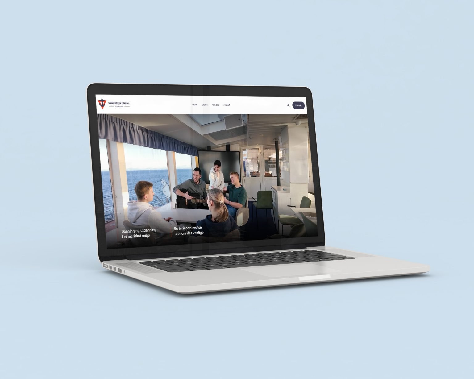 PC med bilde av hjemmesidene til Gann